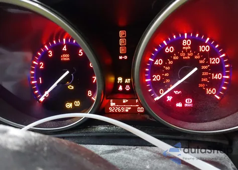 2011 Mazda 3 S z USA, uszkodzony, nr VIN JM1BL1K60B1400743